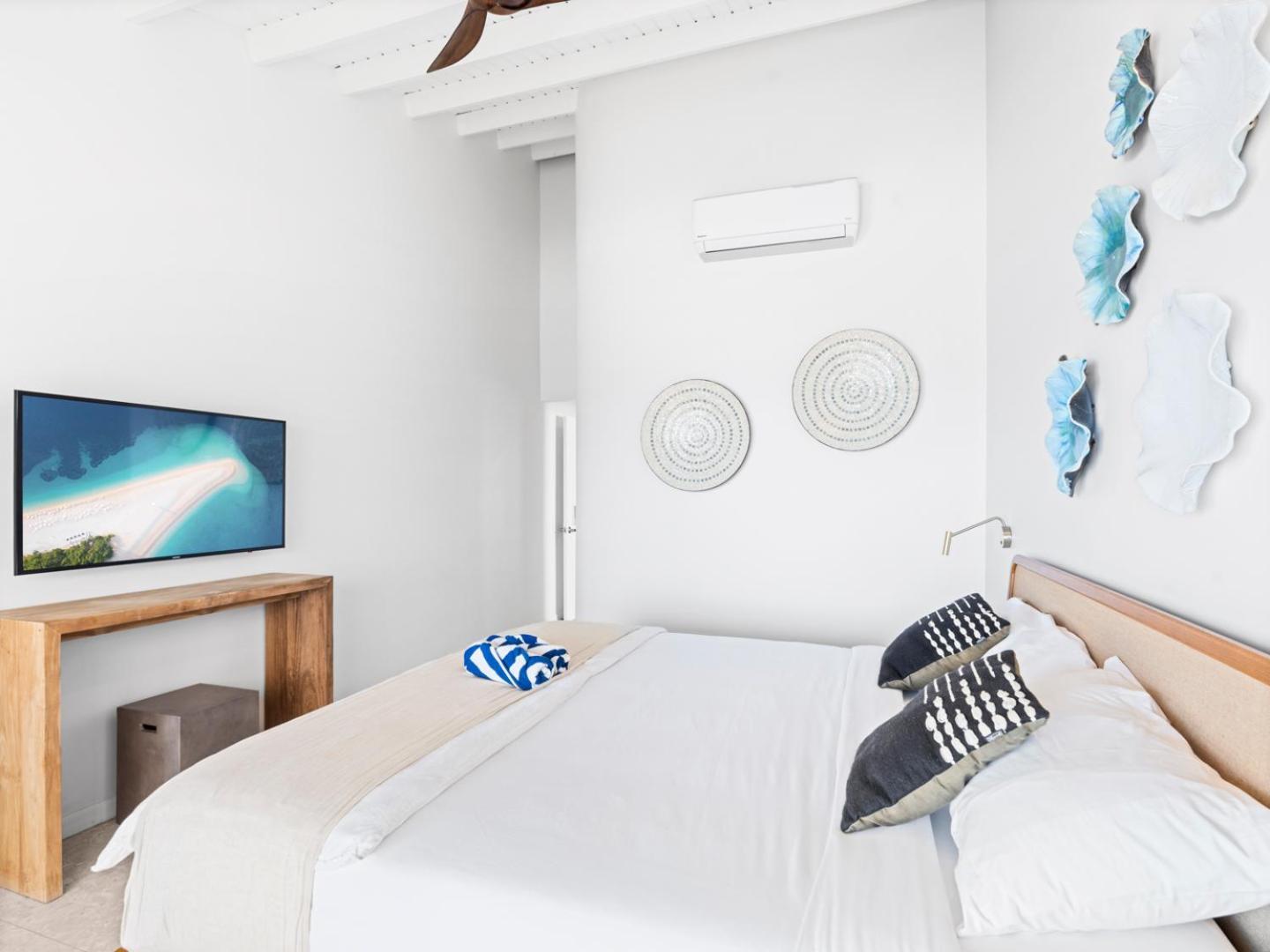 Surfsong Villa- Luxury Water Front Villa For 12 Maho Exterior foto
